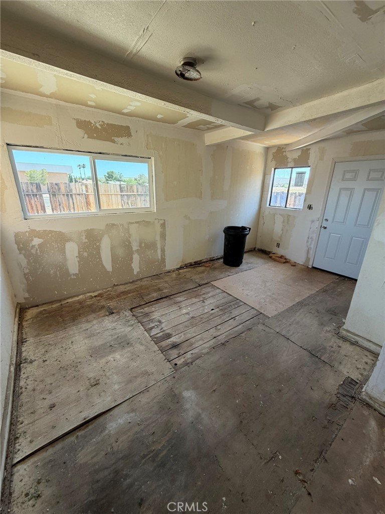 321 South Richmond Road Ridgecrest, CA 93555 - Photo 10 of 26
