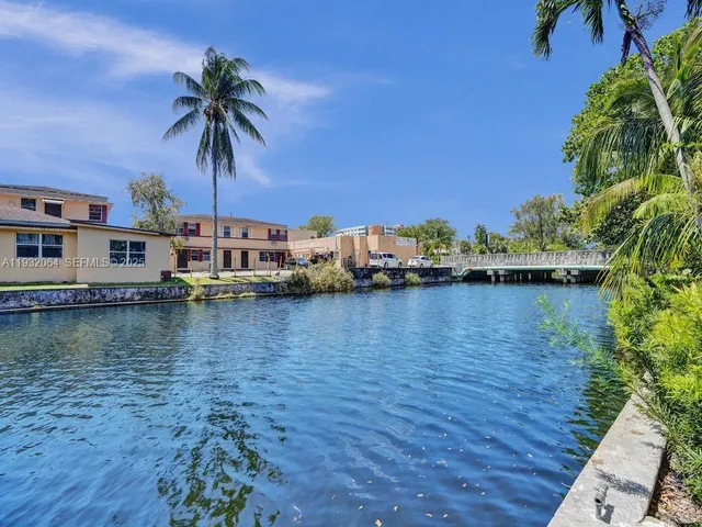 $6,000 | 210 Northeast 85th Street, El Portal, FL 33138