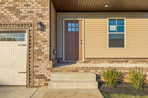 $382,400 | 365 Cardinal Creek Drive, Clarksville, TN 37040