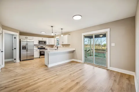 $382,400 | 365 Cardinal Creek Drive, Clarksville, TN 37040