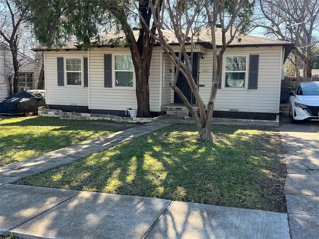 $2,200 | 1840 Prairie View Drive, Dallas, TX 75235