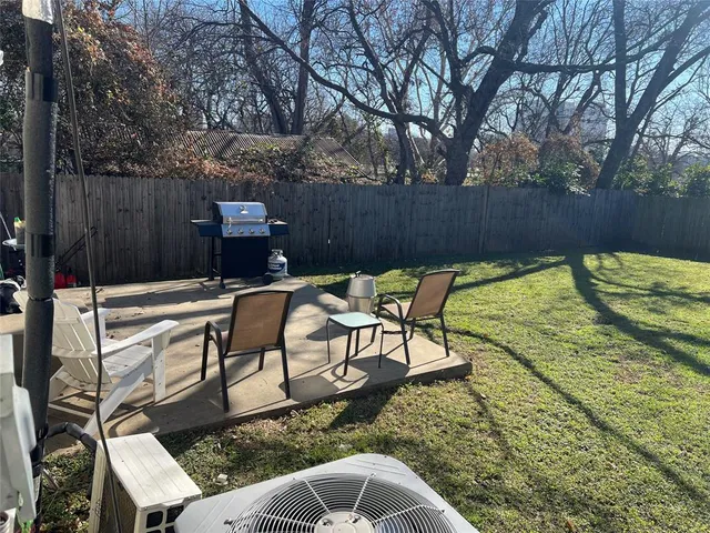 $2,200 | 1840 Prairie View Drive, Dallas, TX 75235