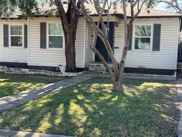 $2,200 | 1840 Prairie View Drive, Dallas, TX 75235