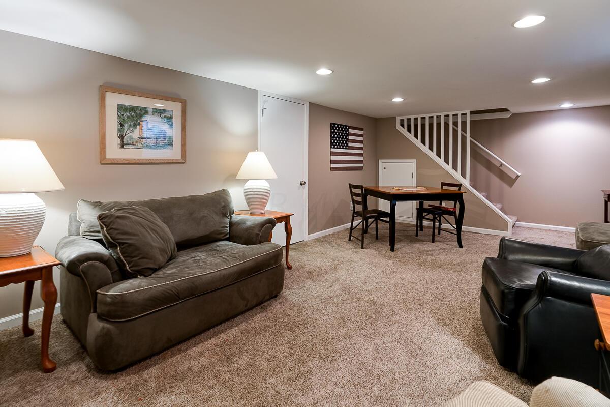 2547 Berwyn Road Upper Arlington, OH 43221 - Photo 36 of 47