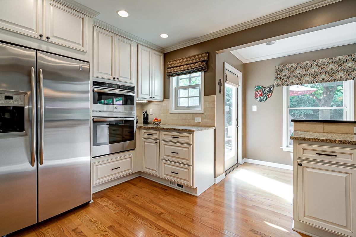2547 Berwyn Road Upper Arlington, OH 43221 - Photo 6 of 47