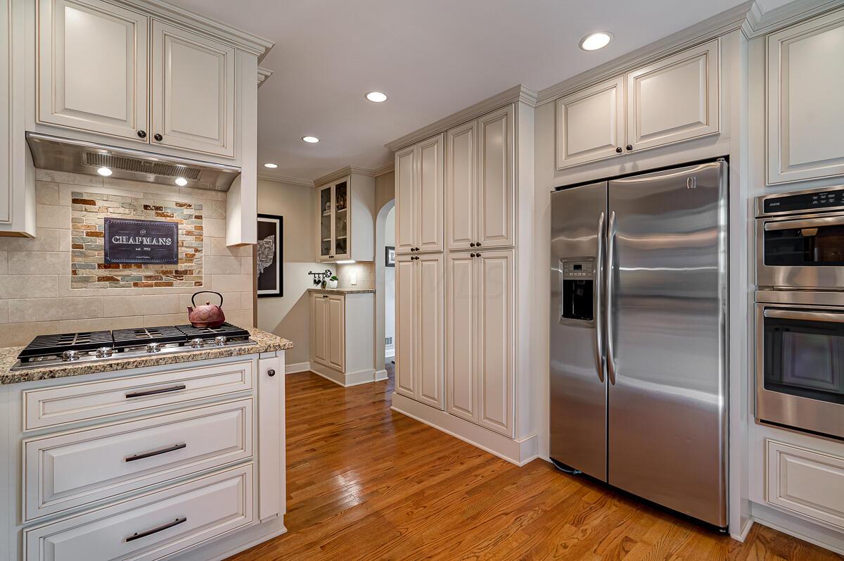 2547 Berwyn Road Upper Arlington, OH 43221 - Photo 7 of 47