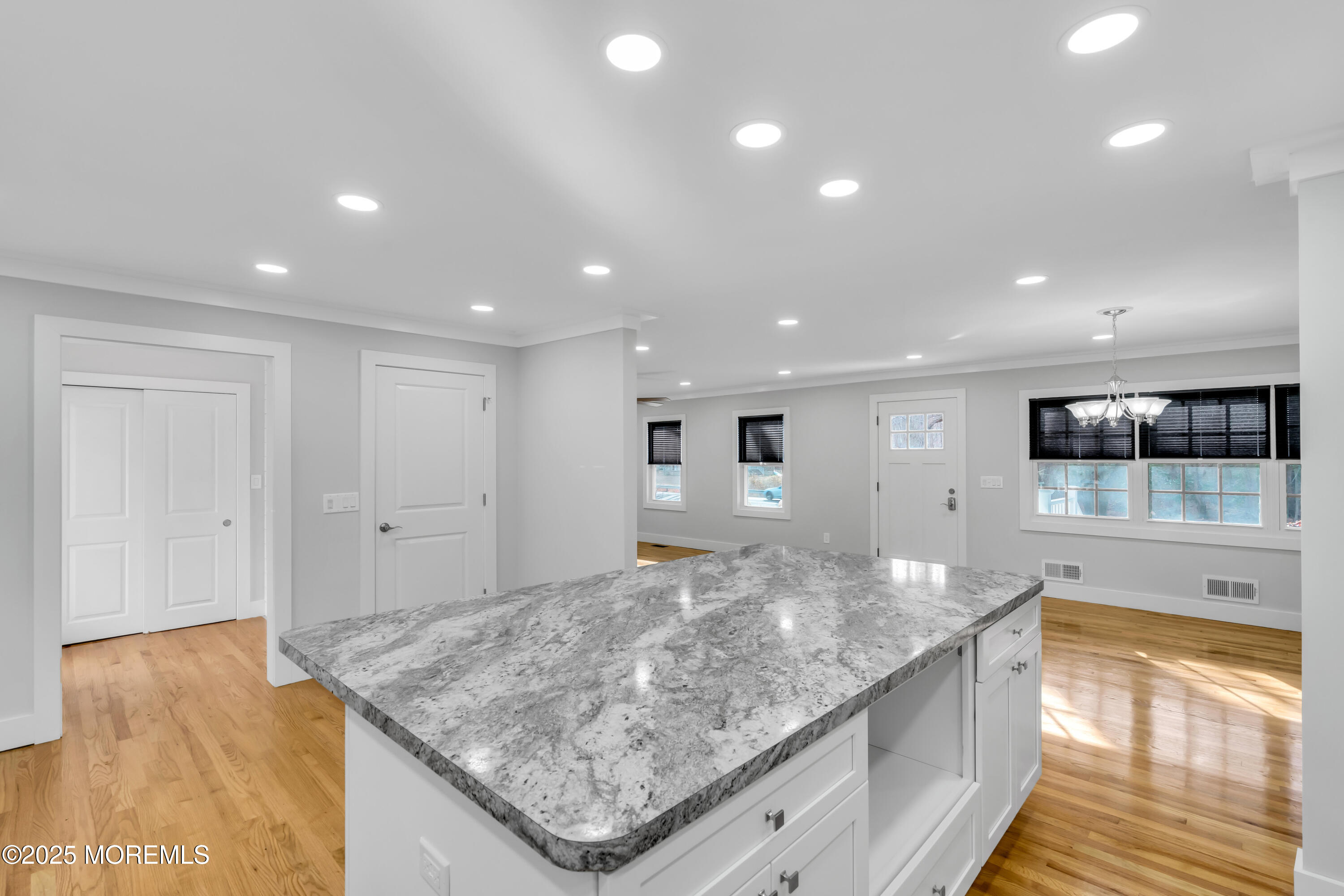 142 Freehold Road Manalapan, NJ 07726 - Photo 13 of 35 ey202083_574