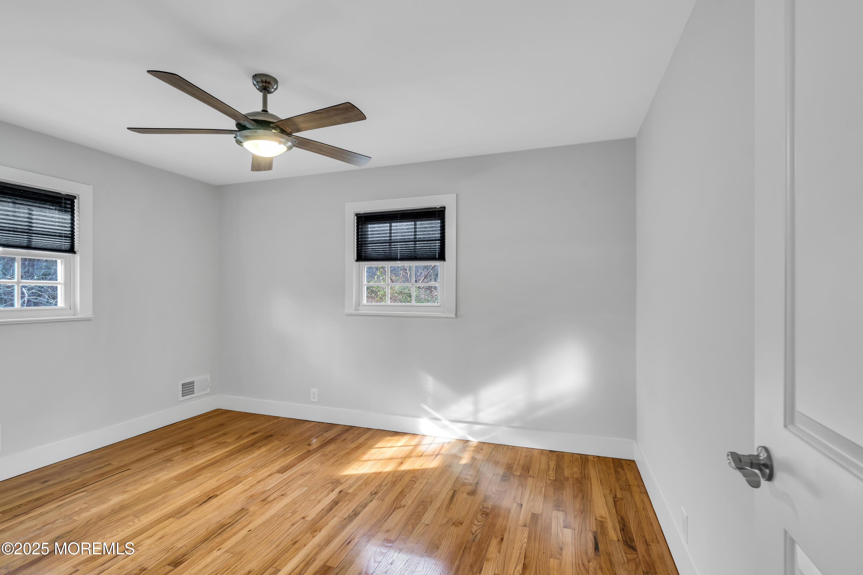 142 Freehold Road Manalapan, NJ 07726 - Photo 23 of 35 ey202163_586