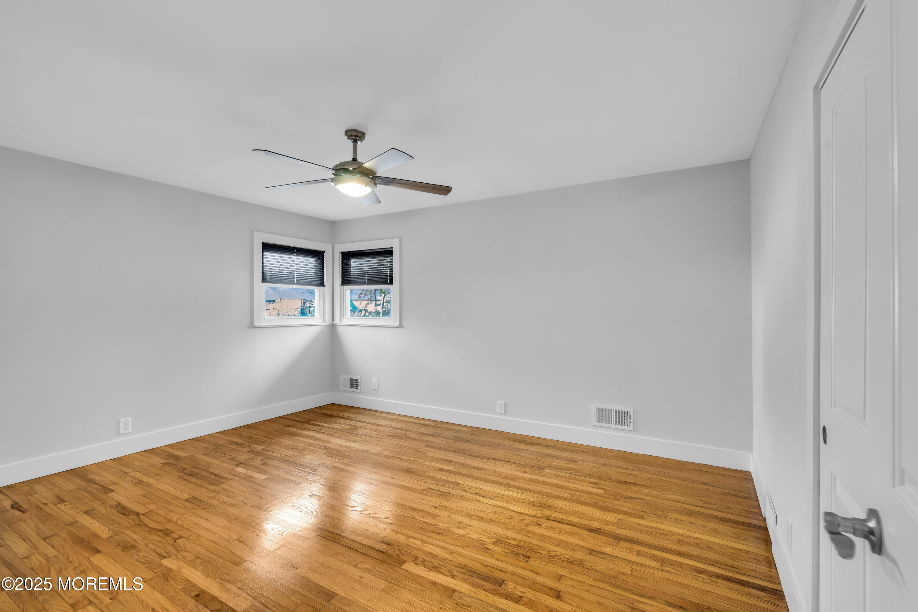 142 Freehold Road Manalapan, NJ 07726 - Photo 28 of 35 ey202173_210