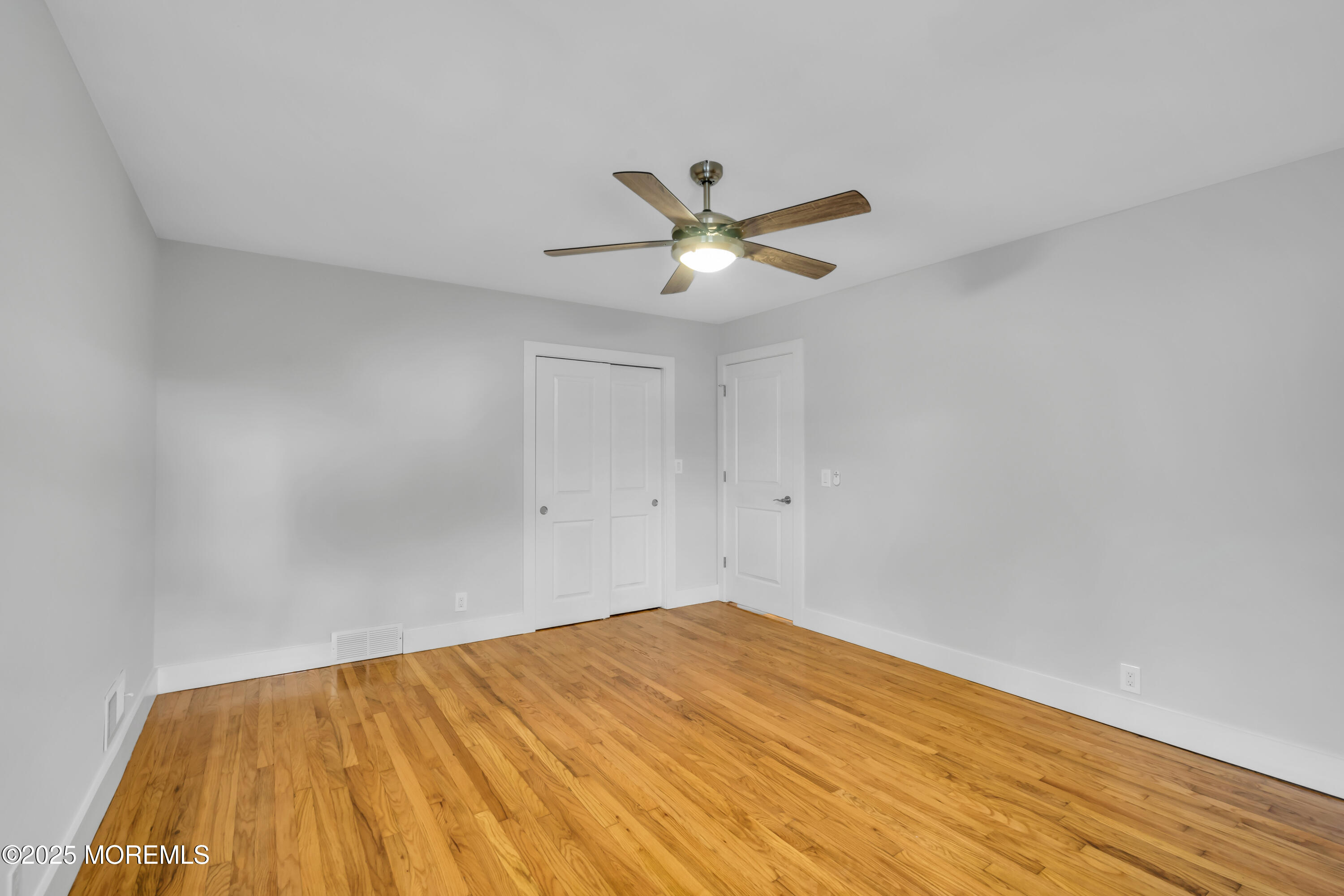 142 Freehold Road Manalapan, NJ 07726 - Photo 29 of 35 ey202178_737