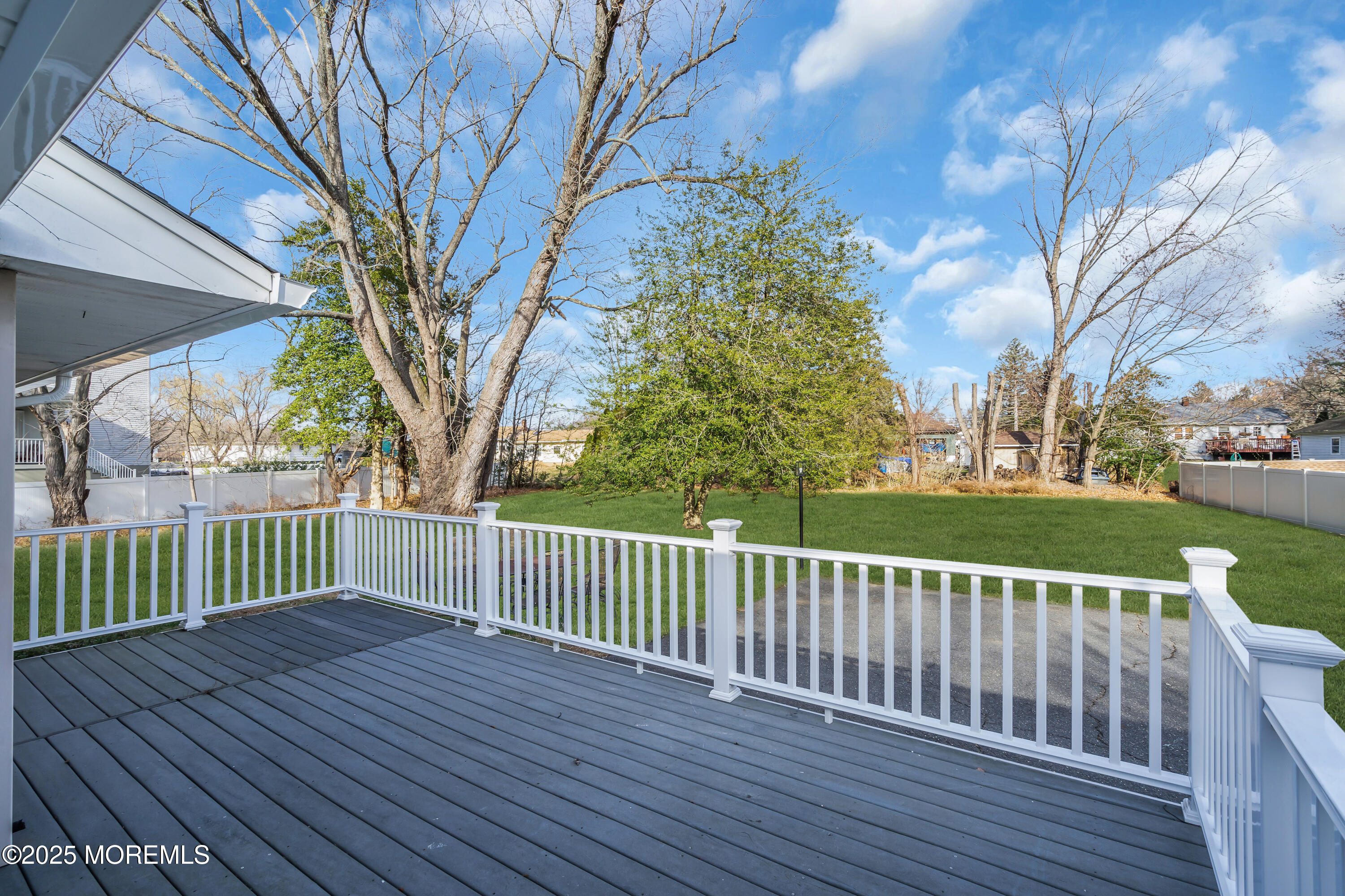 142 Freehold Road Manalapan, NJ 07726 - Photo 32 of 35 ey202296-1_392