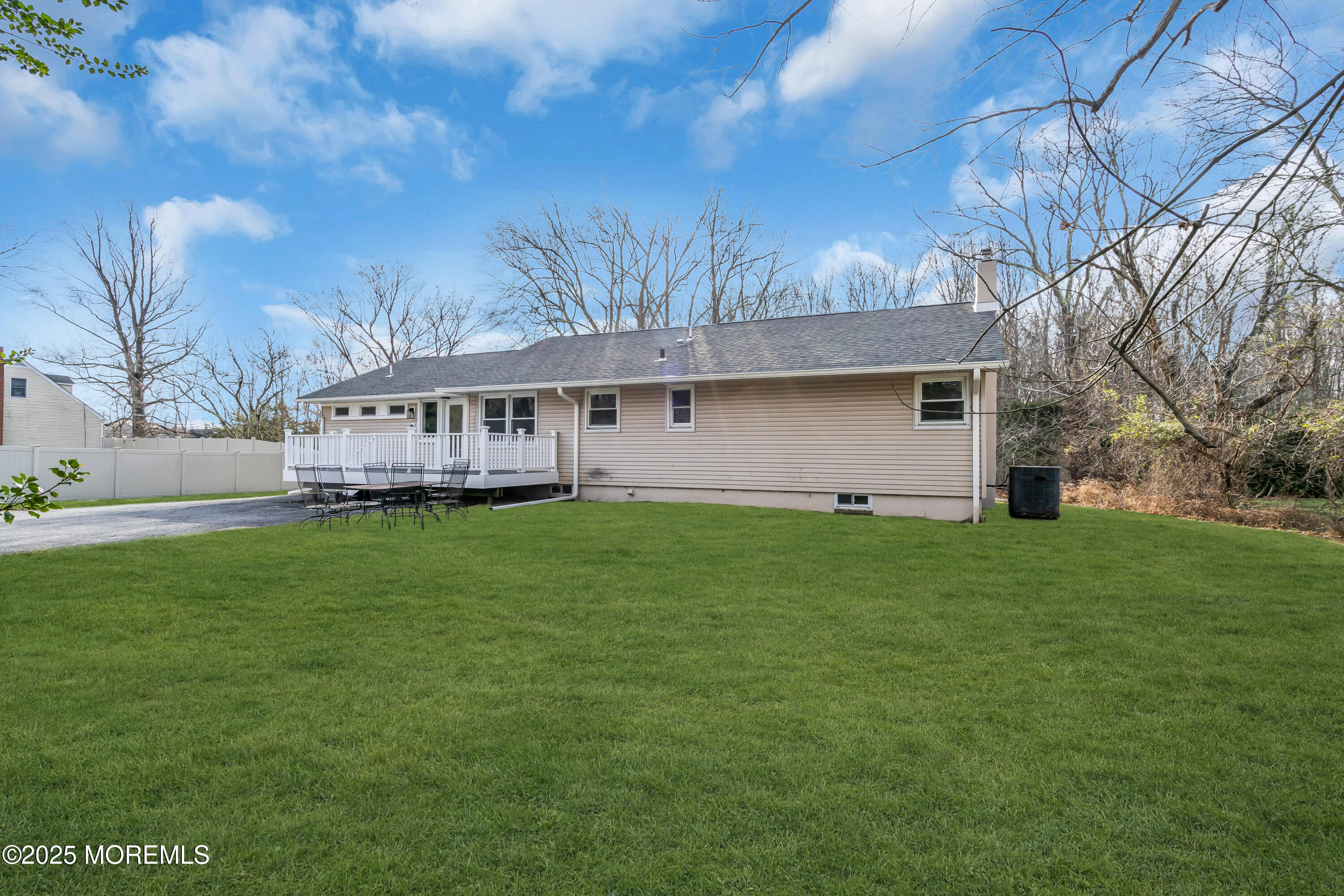 142 Freehold Road Manalapan, NJ 07726 - Photo 33 of 35 ey202275-1_518