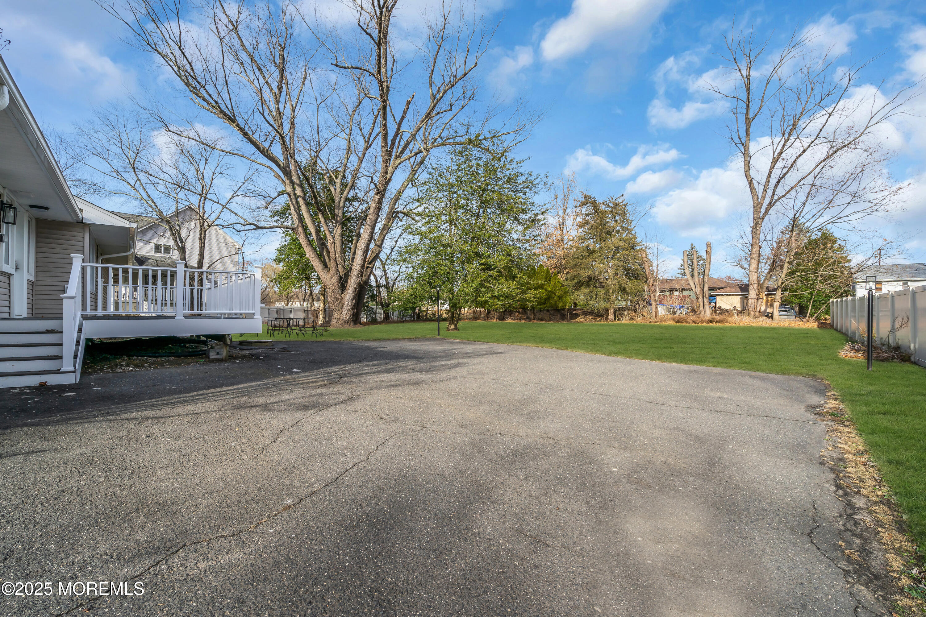 142 Freehold Road Manalapan, NJ 07726 - Photo 34 of 35 ey202250-1_154