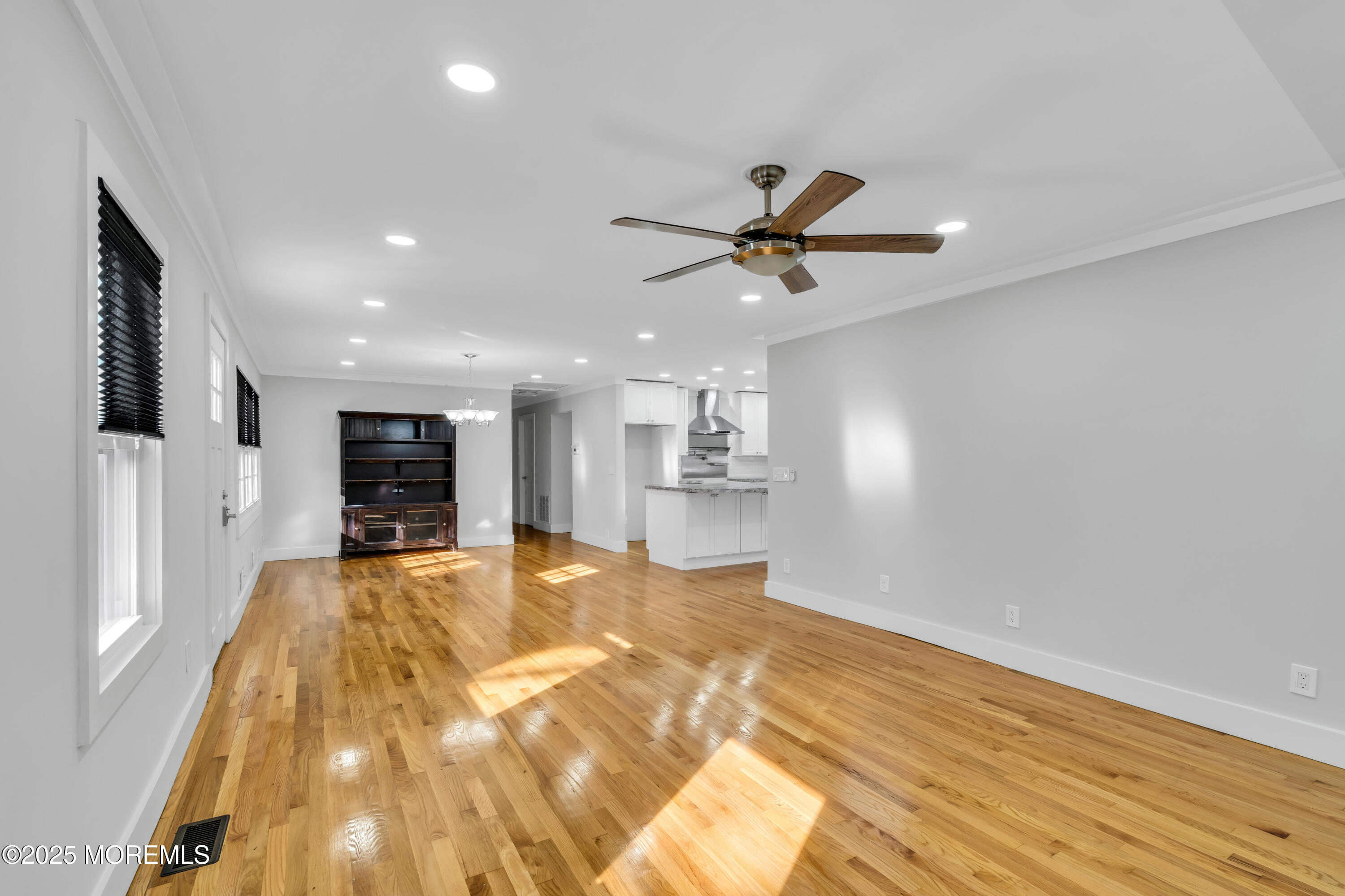 142 Freehold Road Manalapan, NJ 07726 - Photo 8 of 35 ey202053_396