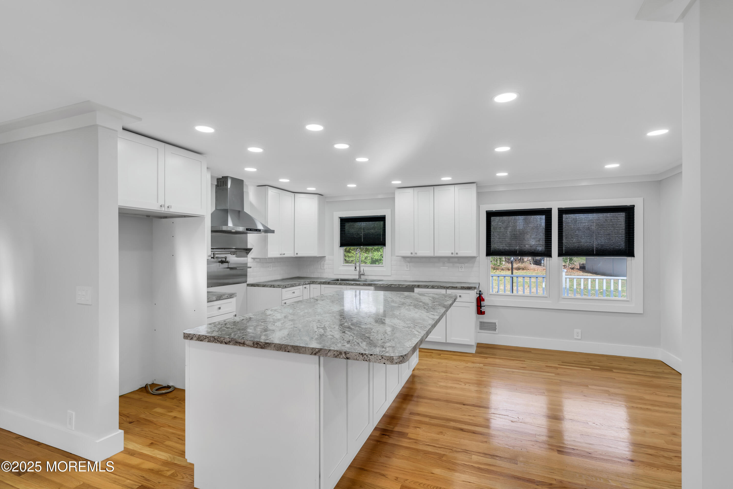 142 Freehold Road Manalapan, NJ 07726 - Photo 9 of 35 ey202058_986