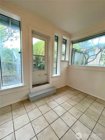 $3,500 | 9024 Waverly Drive Southwest, Lakewood, WA 98499