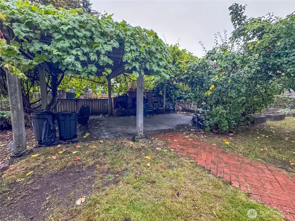 $3,500 | 9024 Waverly Drive Southwest, Lakewood, WA 98499