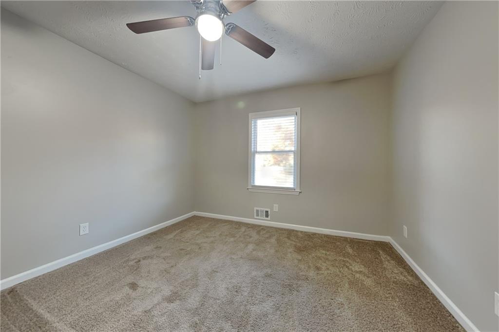 2201 Whitebluff Way Buford, GA 30519 - Photo 13 of 23