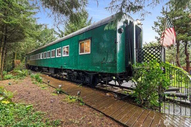 $780,000 | 204 Ocean Boulevard, Ocean City, WA 98535