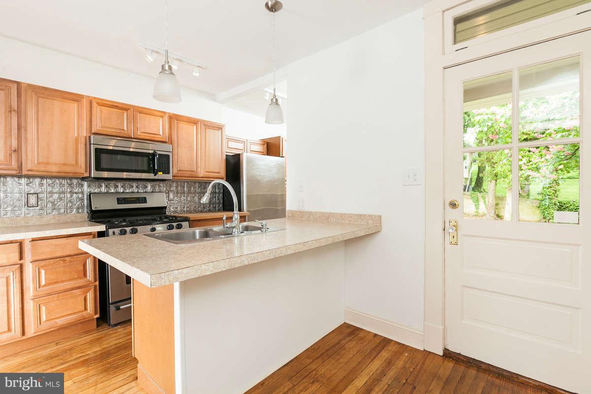 1822 Fairbank Road Baltimore, MD 21209 - Photo 11 of 30 Kitchen