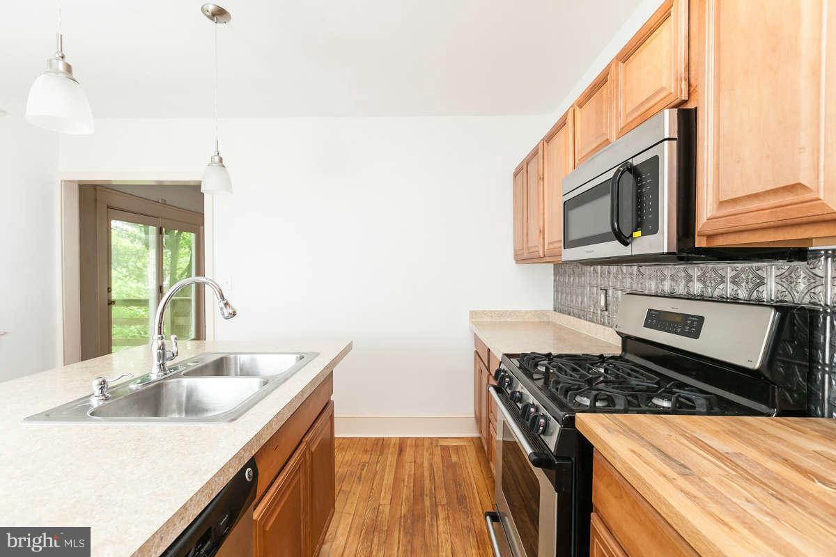 1822 Fairbank Road Baltimore, MD 21209 - Photo 13 of 30 Kitchen