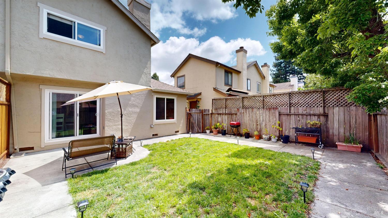 38 Francis Circle Rohnert Park, CA 94928 - Photo 34 of 43