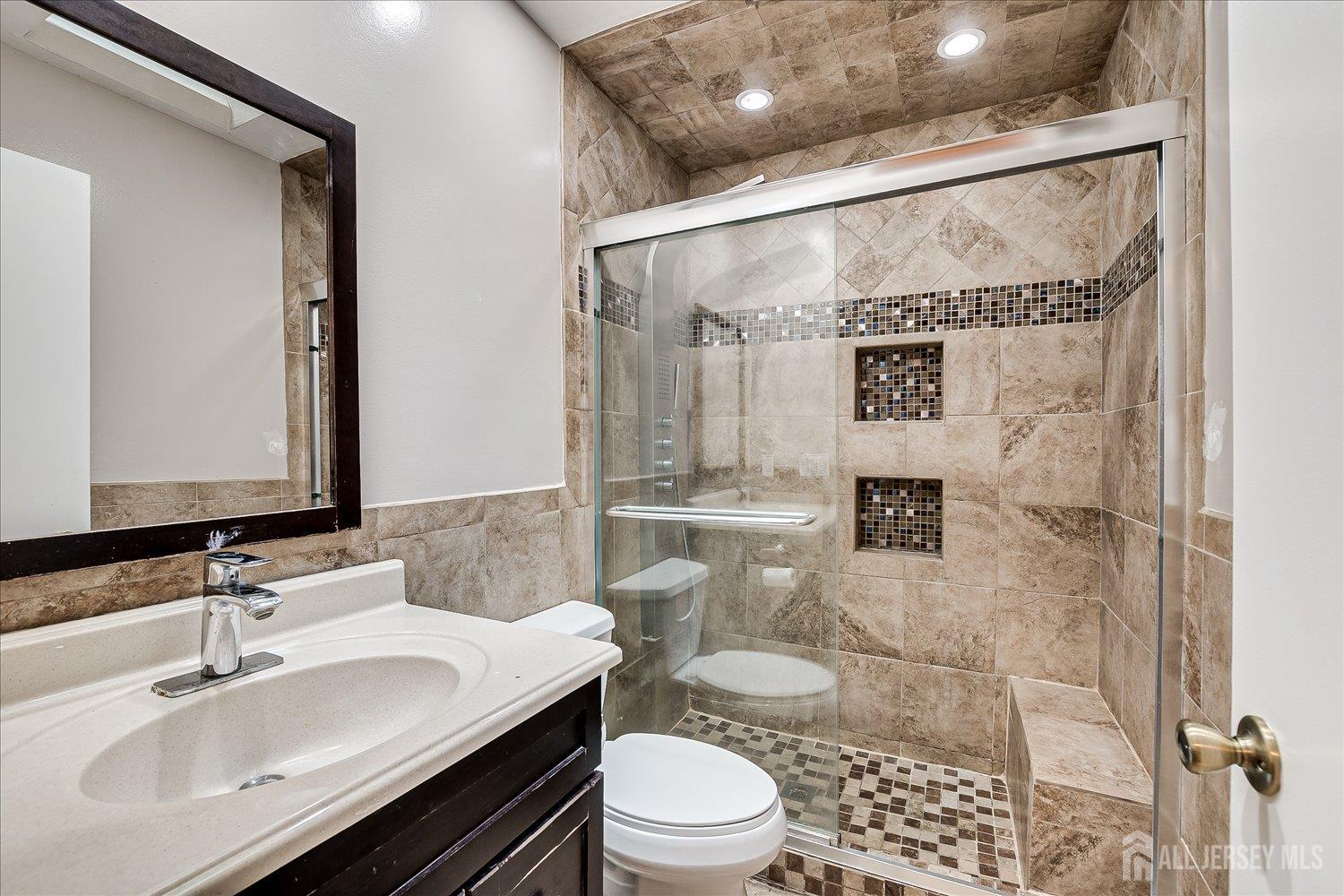 3902 Springbrook Drive Edison, NJ 08820 - Photo 39 of 45 Gallery Image 39