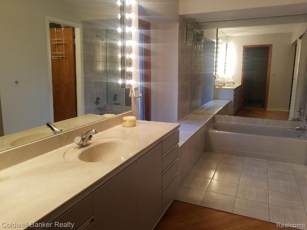 525 Shortridge Avenue Rochester Hills, MI 48307 - Photo 18 of 29