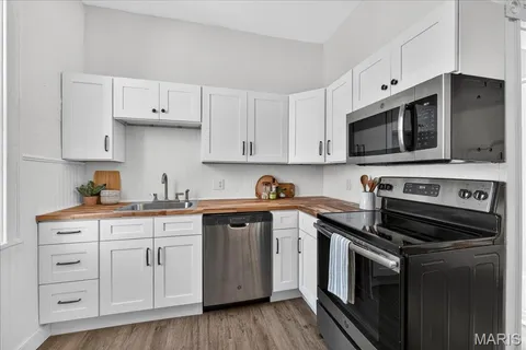 $209,000 | 4049 Winnebago Street, St. Louis, MO 63116