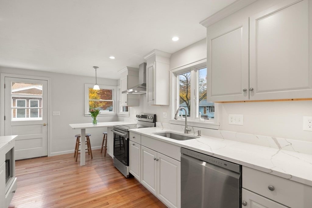 10 Butterworth Road Beverly, MA 01915 - Photo 6 of 28