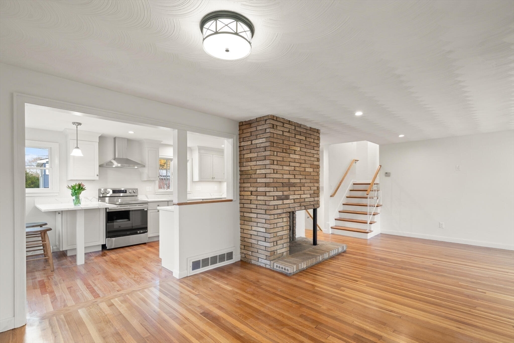 10 Butterworth Road Beverly, MA 01915 - Photo 7 of 28