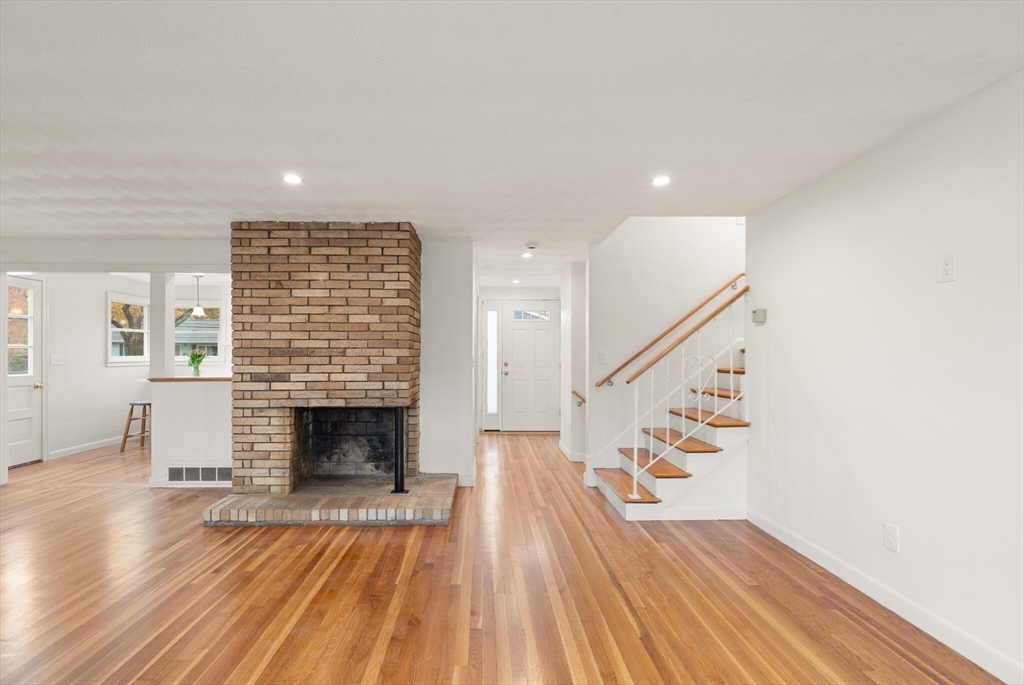 10 Butterworth Road Beverly, MA 01915 - Photo 8 of 28