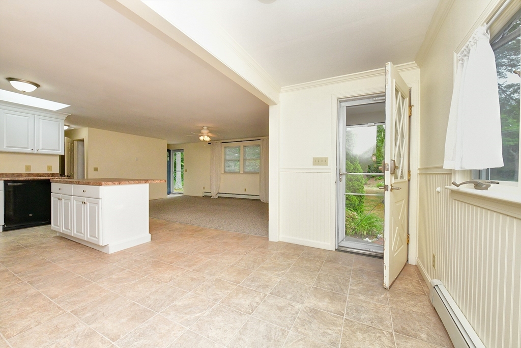 49 Chase Road Sandwich, MA 02537 - Photo 5 of 41