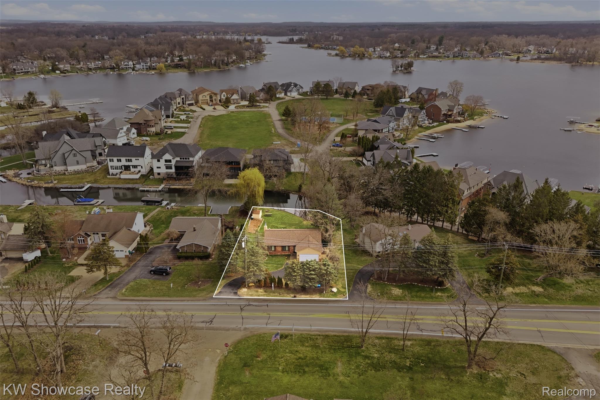 3330 Benstein Road Commerce Township, MI 48382 - Photo 1 of 40 3330 Benstein Road