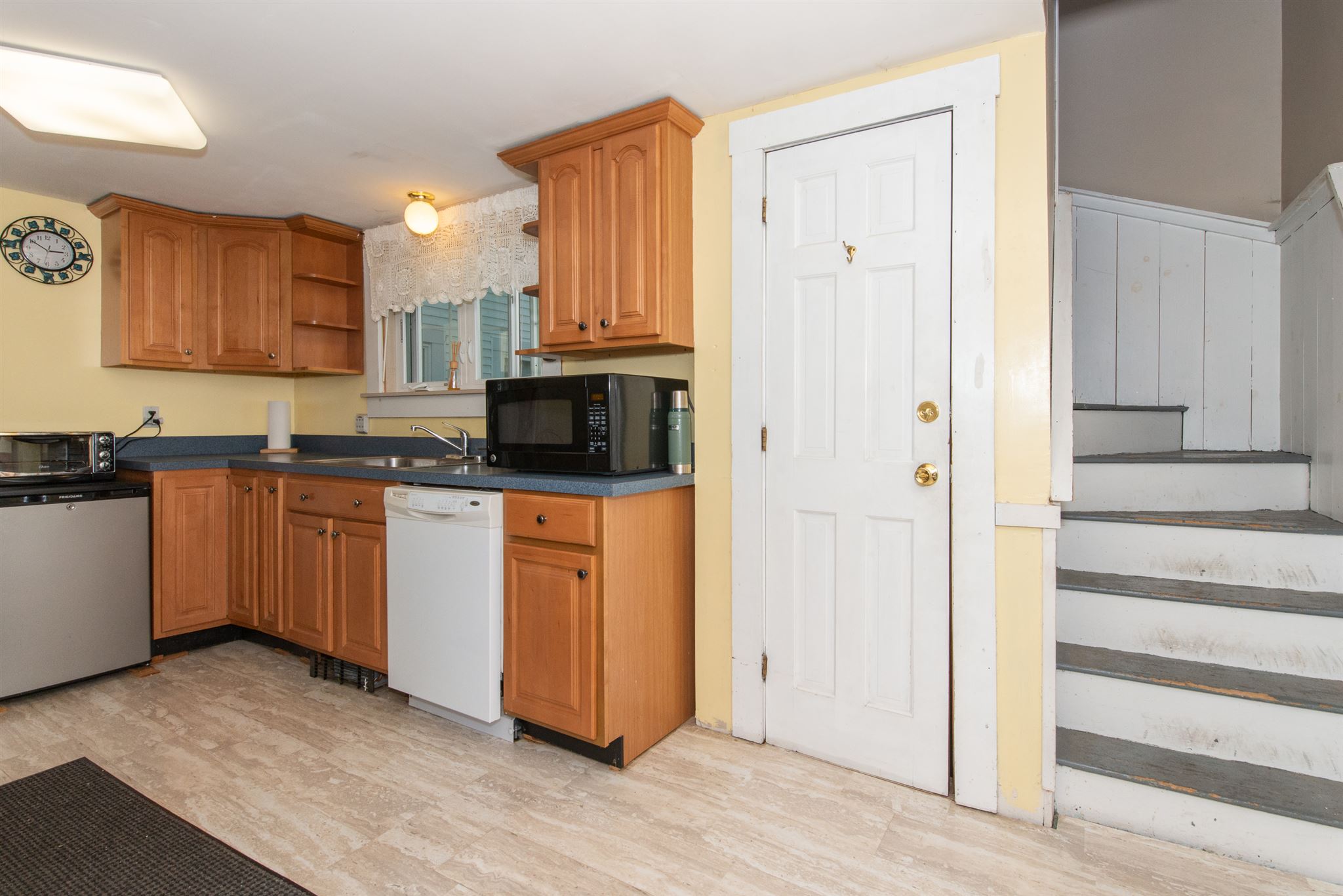 195 North Main Street Rochester, NH 03867 - Photo 8 of 28
