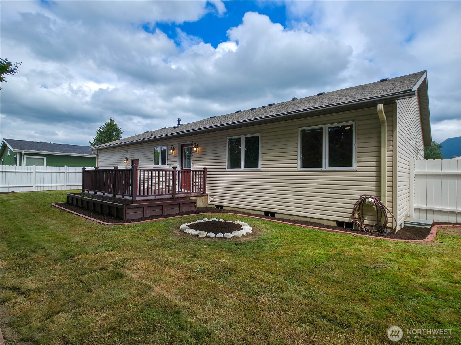 107 South Pass Road, Unit 7 Nooksack, WA 98276 - Photo 14 of 21 Gallery Image 14