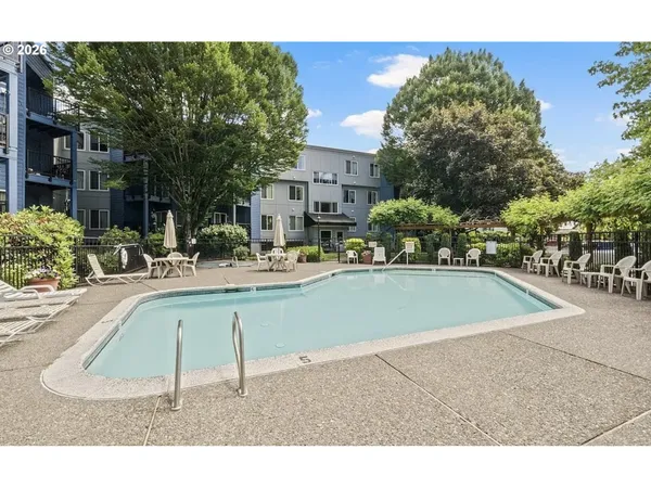 $265,000 | 8720 Southwest Tualatin Road, Unit 205, Tualatin, OR 97062