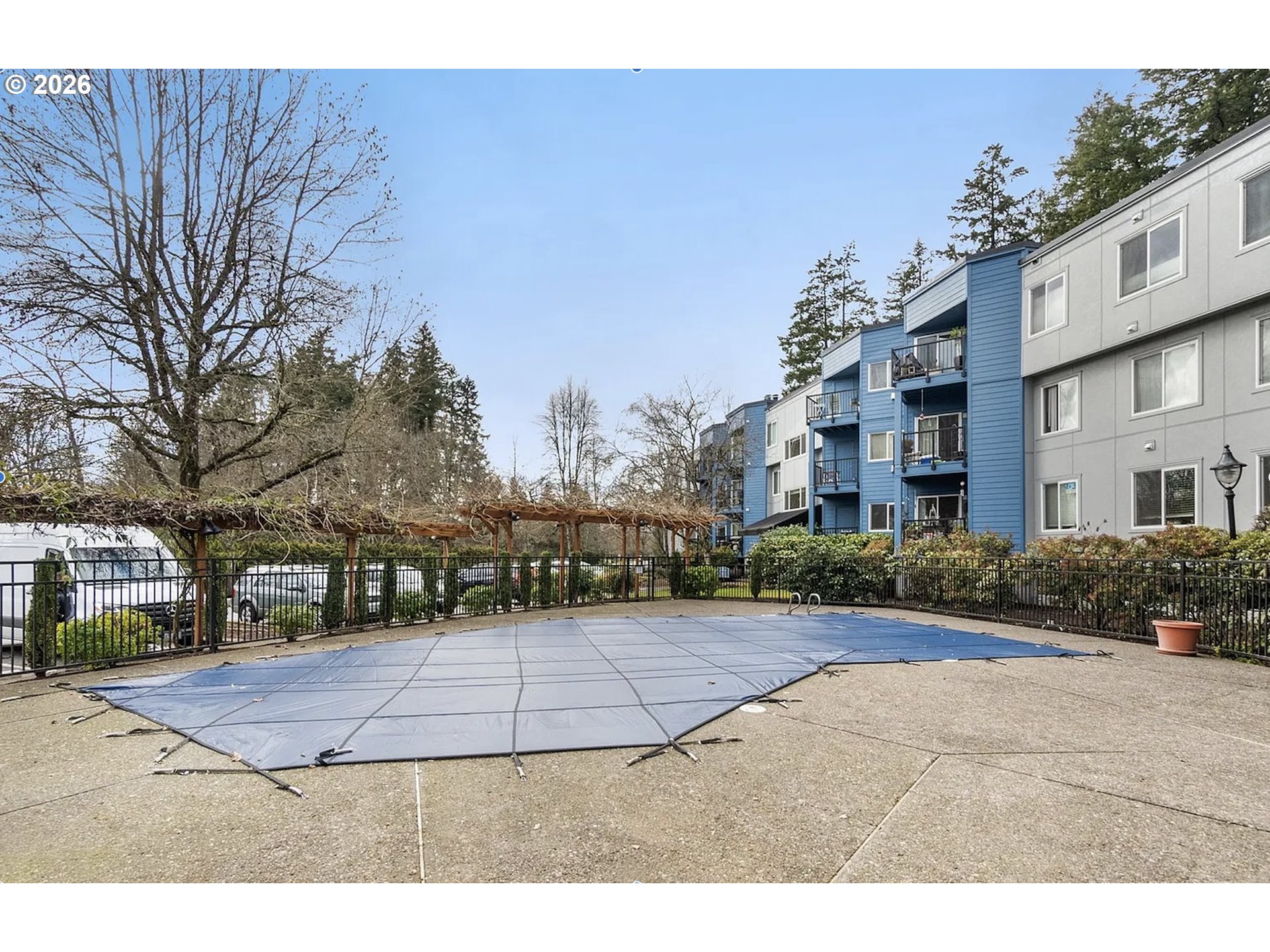 8720 Southwest Tualatin Road, Unit 205 Tualatin, OR 97062 - Photo 22 of 23 a view of a basketball court