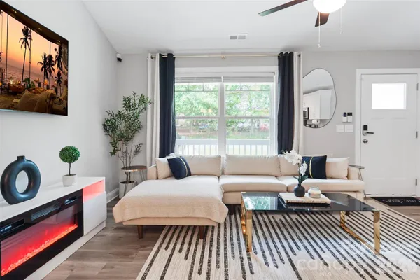 $3,500 | 2675 Elmin Street, Charlotte, NC 28208
