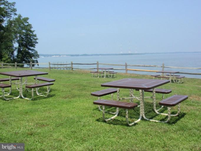 2655 Claibourne Road Annapolis, MD 21403 - Photo 3 of 6 Community Picnic Area