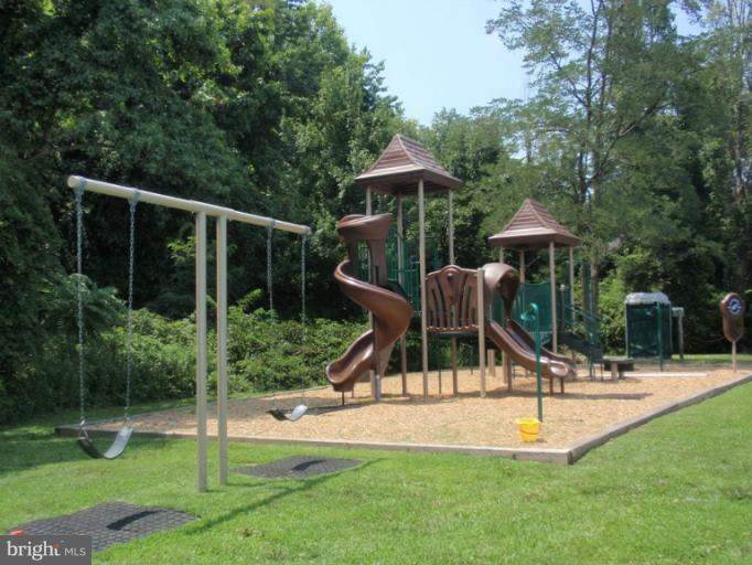 2655 Claibourne Road Annapolis, MD 21403 - Photo 4 of 6 Community Playground