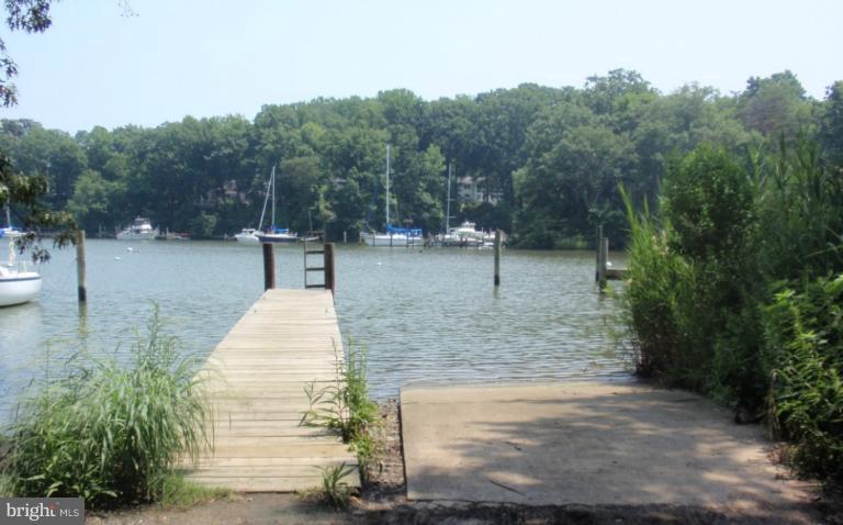 2655 Claibourne Road Annapolis, MD 21403 - Photo 5 of 6 Community Boat Ramp