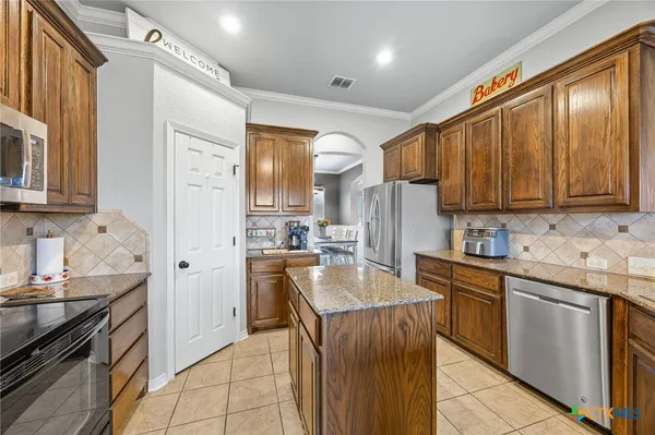 $2,200 | 1704 Dawson Spur, Belton, TX 76513