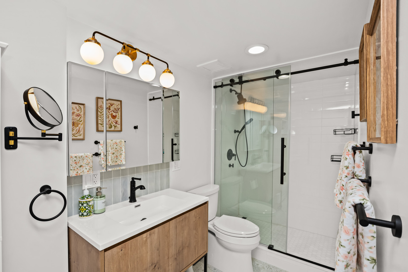 175 East Delaware Place, Unit 5808 Chicago, IL 60611 - Photo 11 of 14