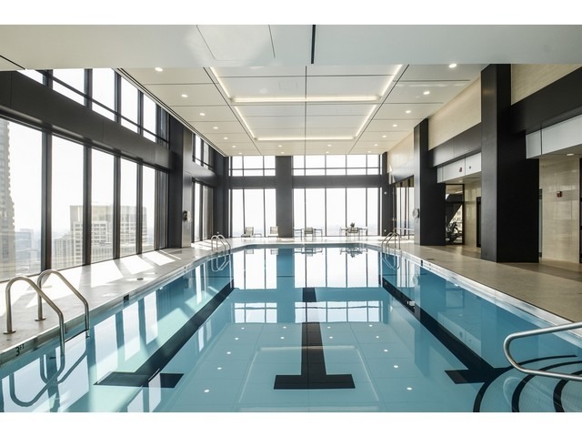 175 East Delaware Place, Unit 5808 Chicago, IL 60611 - Photo 13 of 14