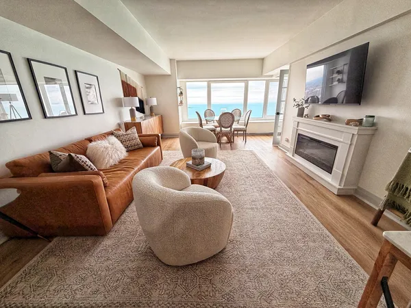 $419,000 | 175 East Delaware Place, Unit 5808, Chicago, IL 60611