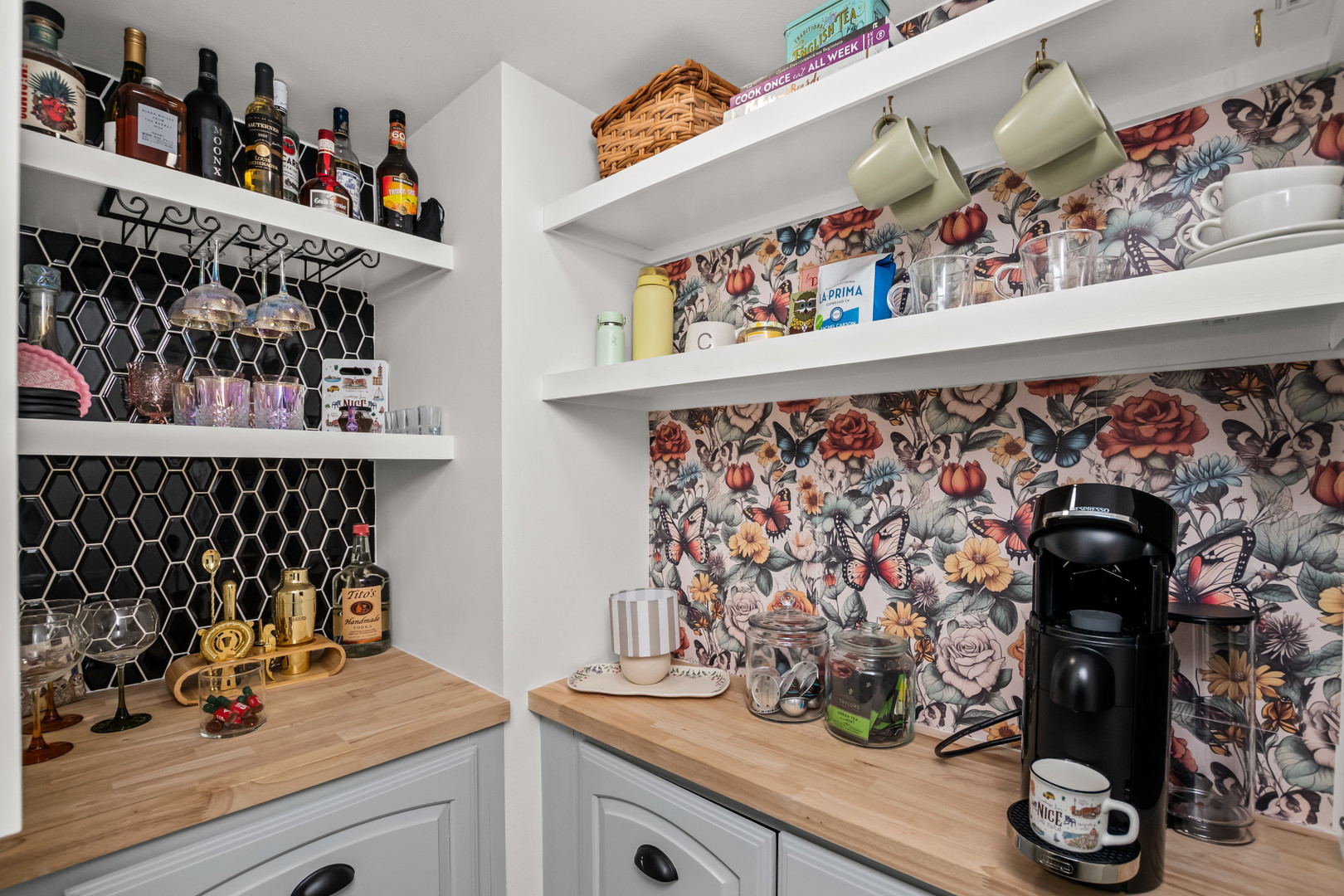 175 East Delaware Place, Unit 5808 Chicago, IL 60611 - Photo 8 of 14