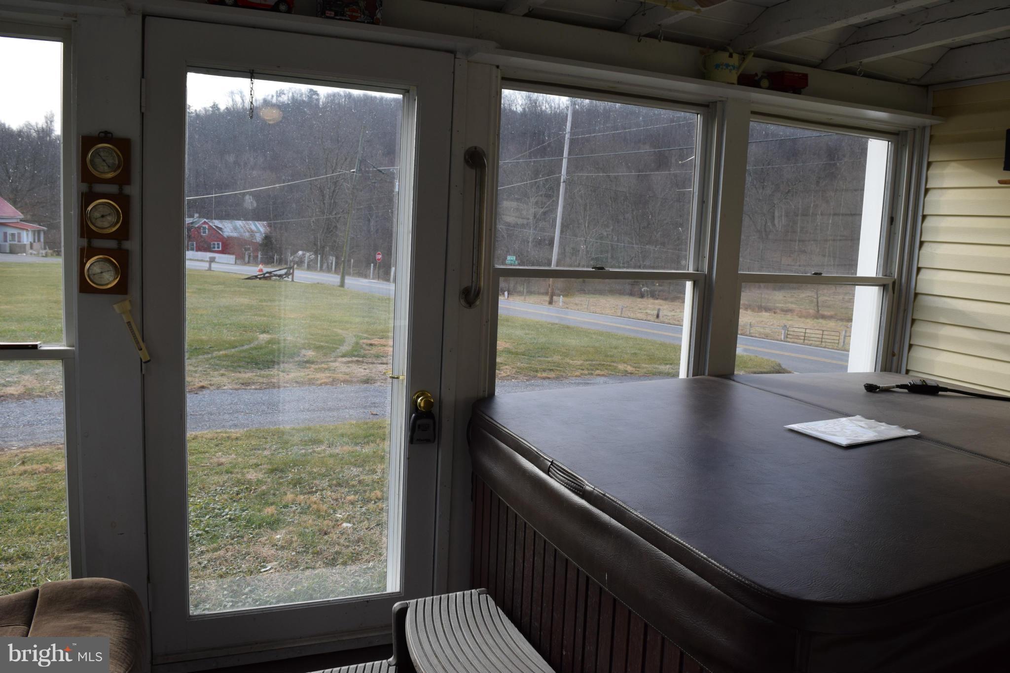13905 Blairs Valley Road Clear Spring, MD 21722 - Photo 2 of 9 Interior (General)