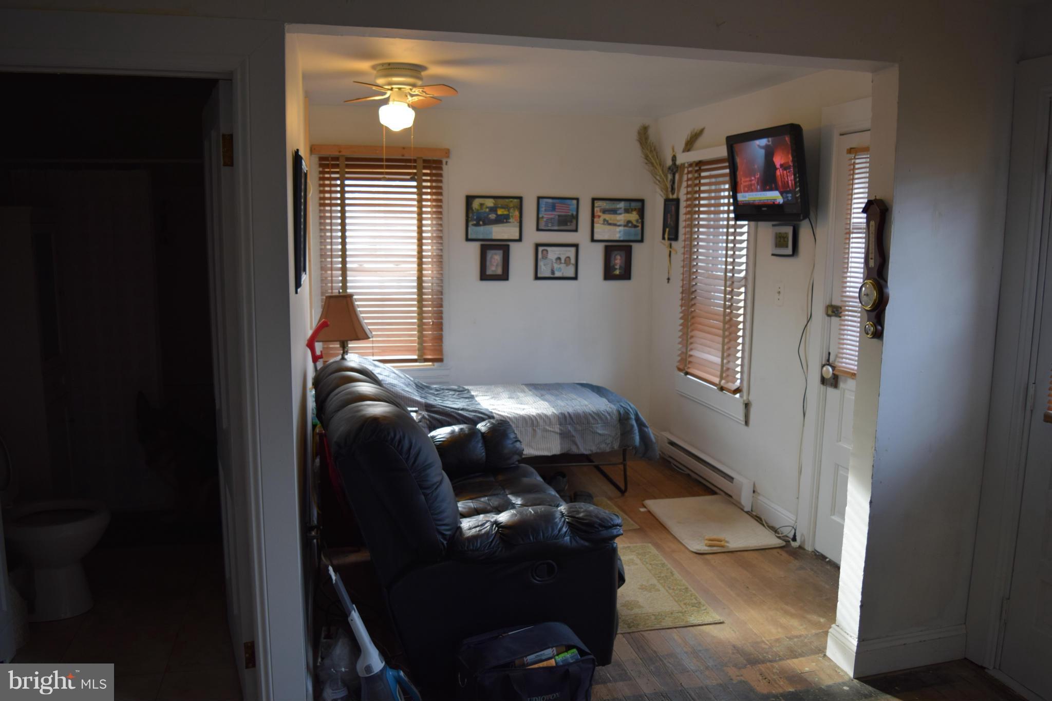13905 Blairs Valley Road Clear Spring, MD 21722 - Photo 5 of 9 Interior (General)