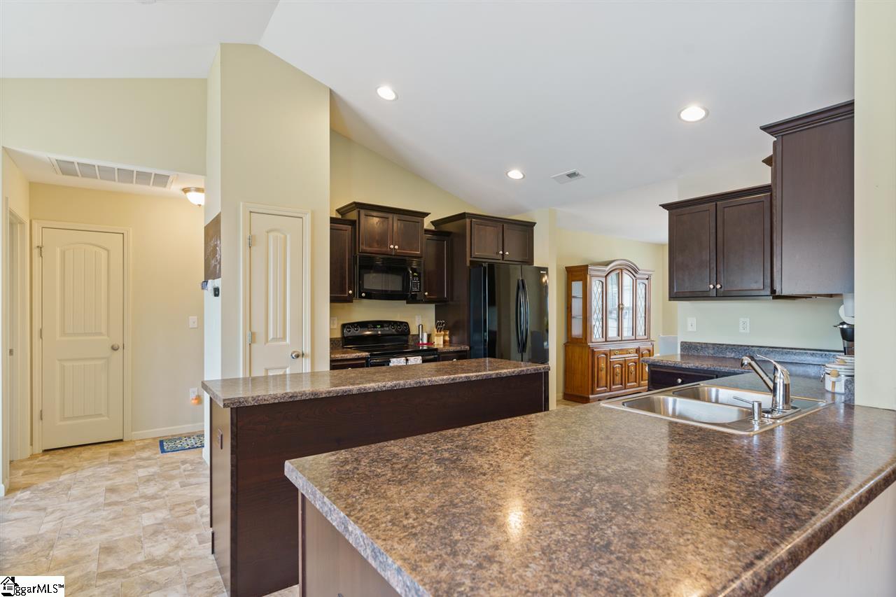 200 Sleepy River Road Simpsonville, SC 29681 - Photo 15 of 28 Gallery Image 15
